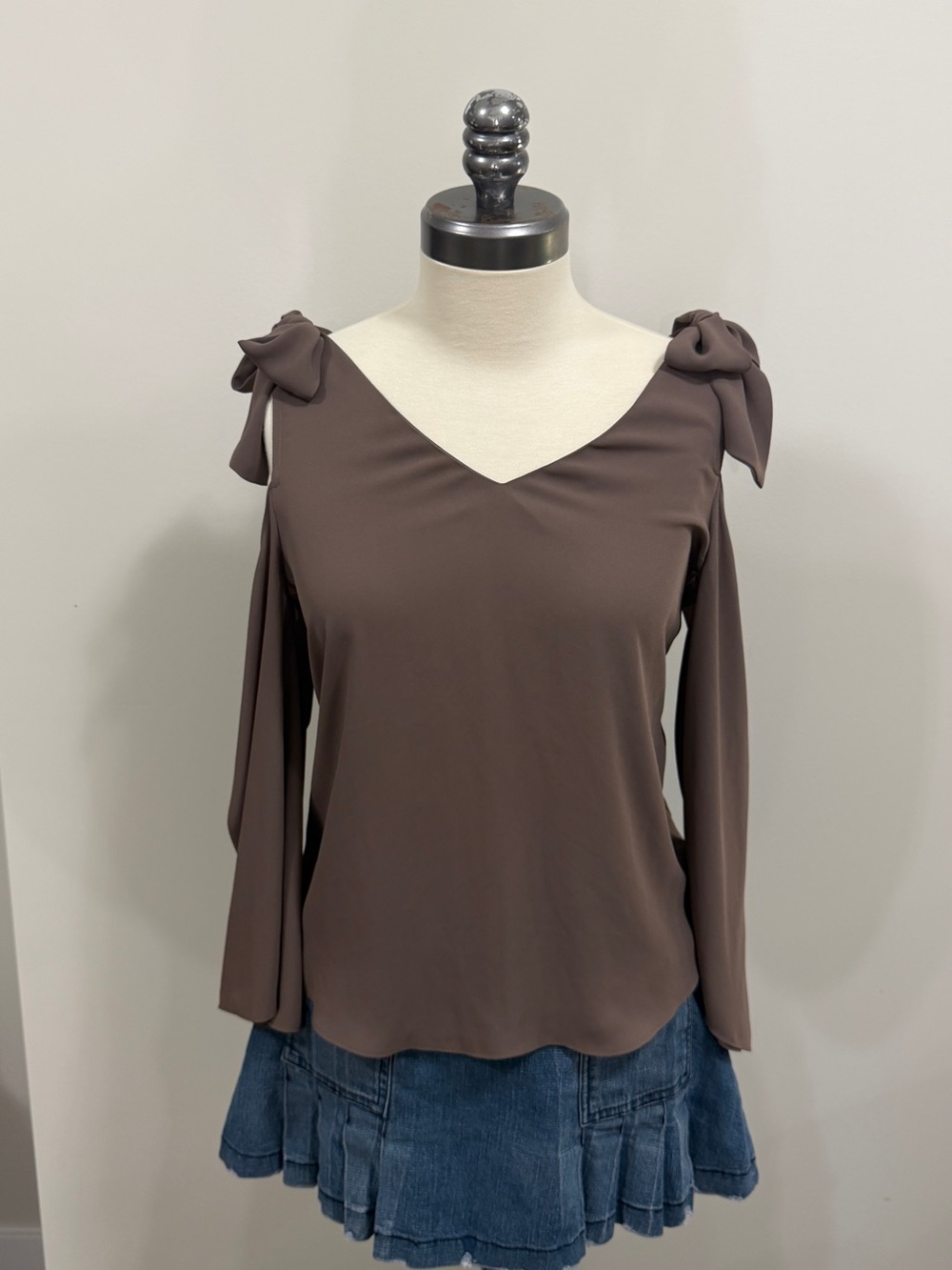 Y2K McBling Cold Shoulder Bow Top Bell Sleeve 2000s Going Out Blouse